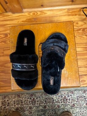 Puma Black Fuzzy Slide Slippers